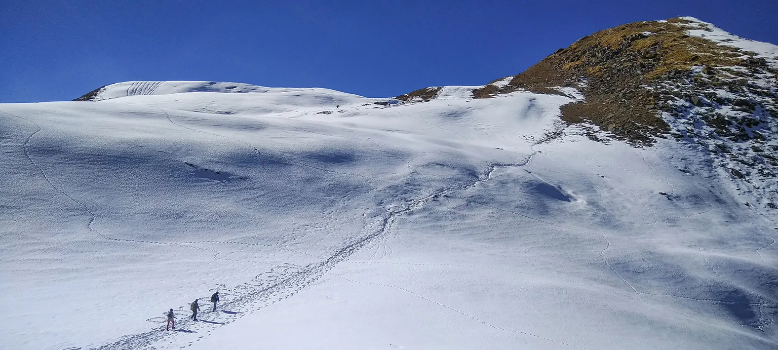 Dayara Bugyal Trek